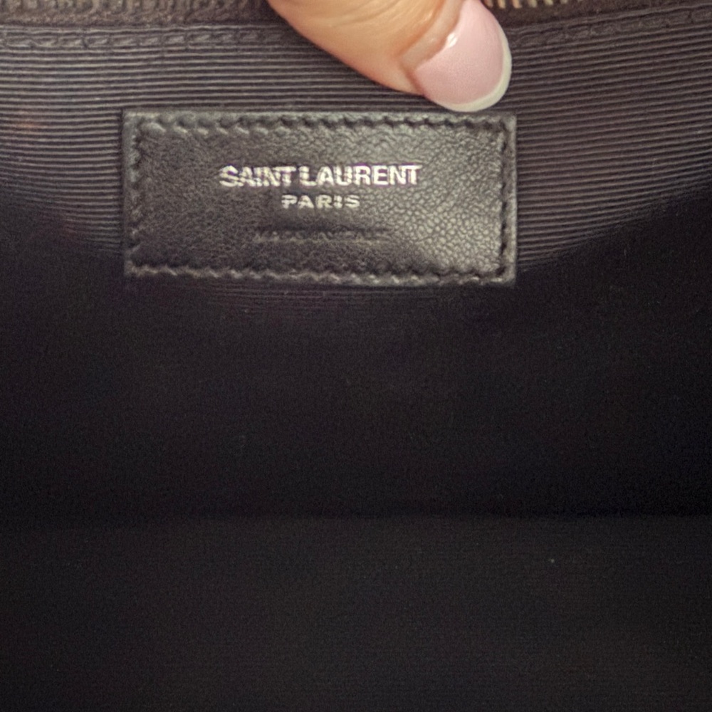 Saint Laurent large envelope Black Quilted Shoulder Bag silver hardware like NEW - Picture 10 of 16